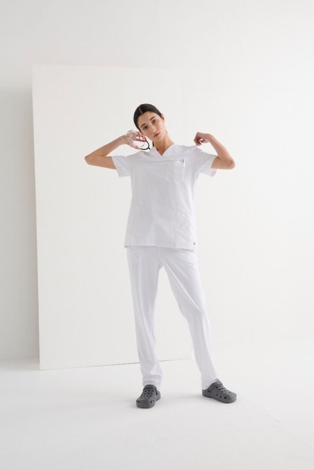 Casaca Sanitaria Cuello V Phoenix 23.24 – WORKERS UNIFORMES