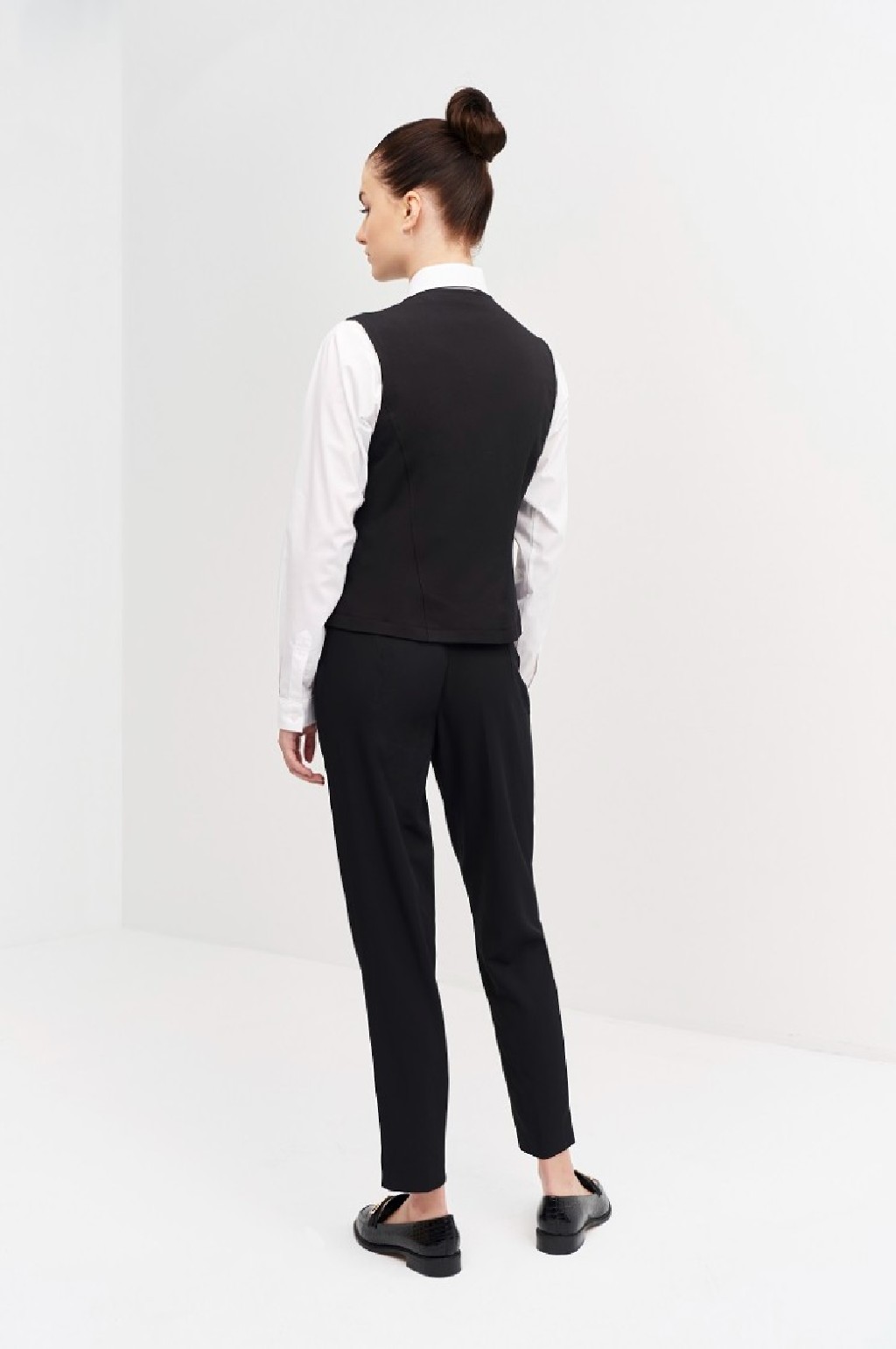 CHALECO MUJER CREMALLERA SLIM FIT