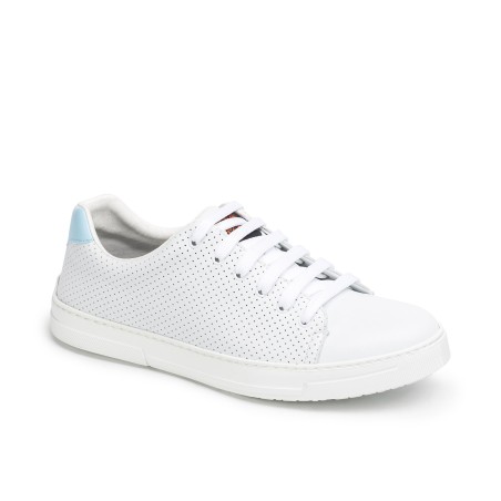 🔹 Características principales  Calzado sanitario tipo zapatilla con cordones Diseño tipo bamba moderno y versátil Corte en micr