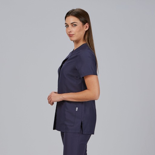 Blusa sanitaria mujer Sonia cómoda y transpirable | Workers Uniformes 2