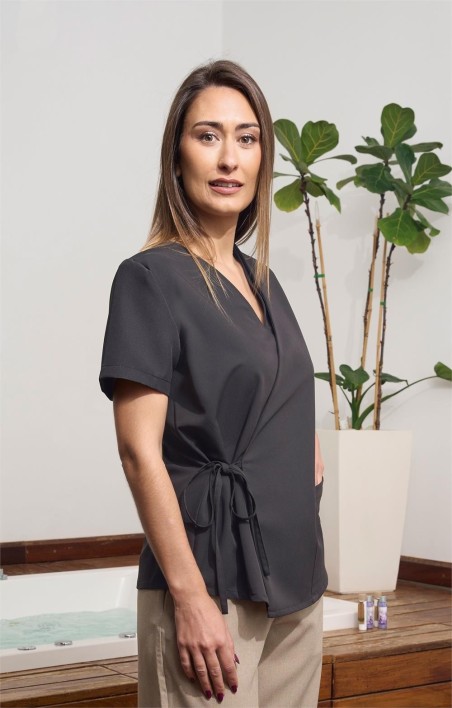 CASACA SEÑORA CON ESCOTE PICO